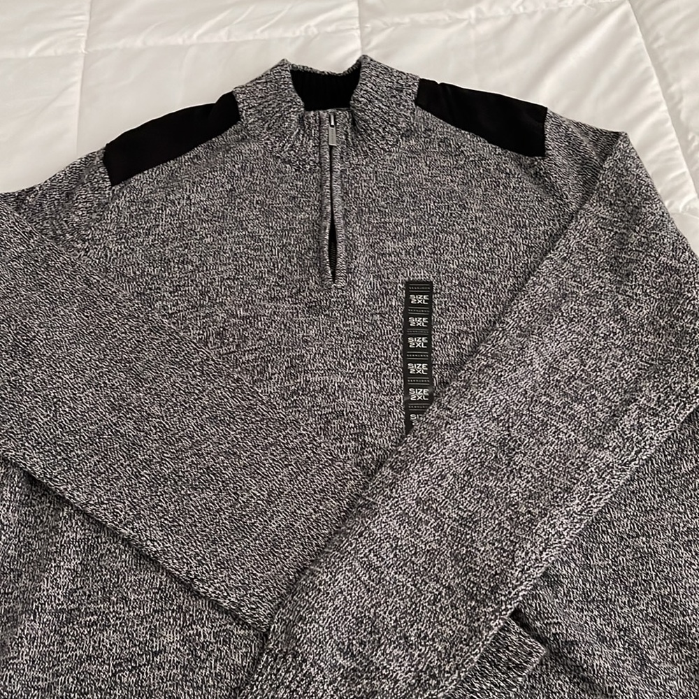 Sweater - Picture 6 of 7